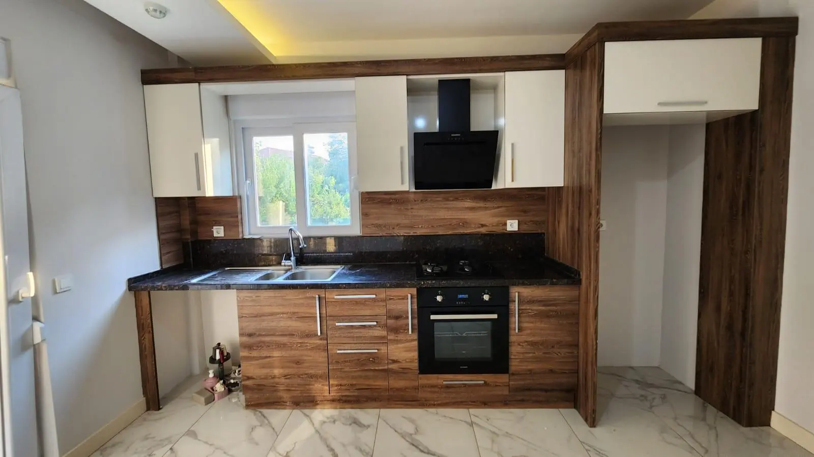 Modern kitchen